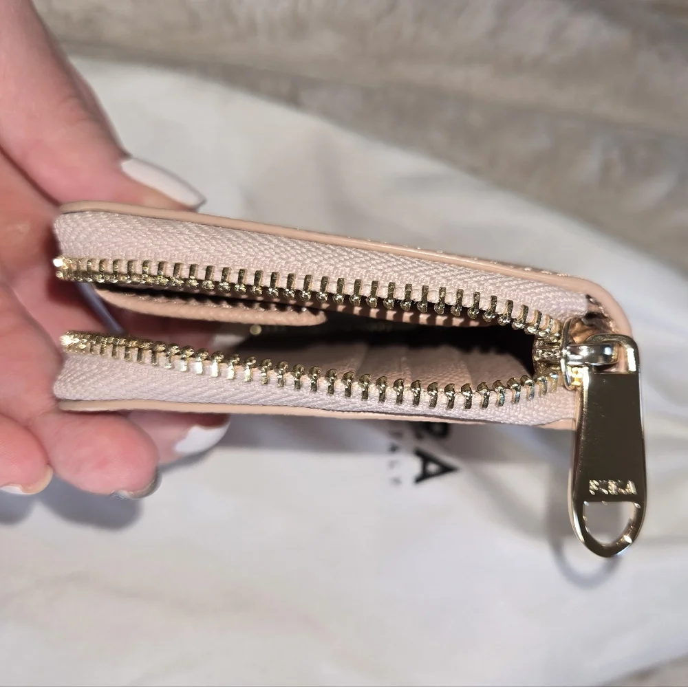 NWOT FURLA SMALL ZIP AROUND WALLET 💕 - Picture 8 of 8
